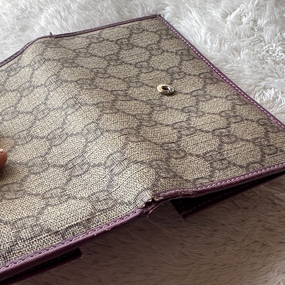 Gucci Beige and Purple Stripe Wallet - Picture 6 of 8